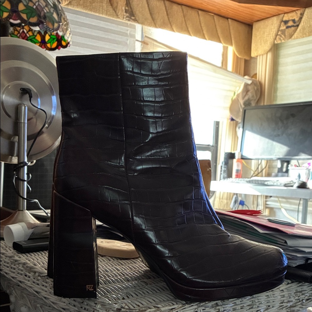 NWT Rachel Zoe Elegant Maroon Croc-Embossed Platform Ankle Boots